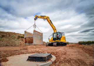 Rupsgraafmachines JCB 150X LC