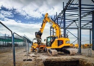 Rupsgraafmachines JCB 245XR