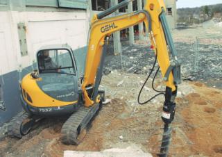 Rupsgraafmachines Gehl 753Z 