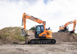 Rupsgraafmachines Doosan DX140LCR-7