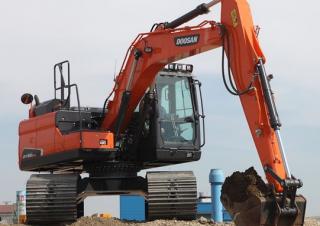 Rupsgraafmachines Doosan DX160LC-5 HT