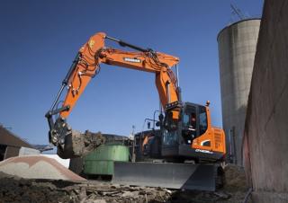 Rupsgraafmachines Doosan DX235LCR-5