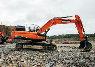 Rupsgraafmachines Doosan DX380LC-7