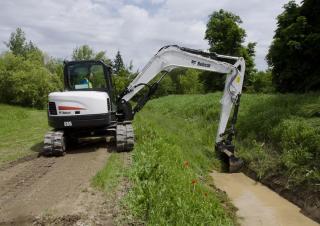 Rupsgraafmachines Bobcat E85