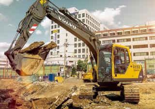 Rupsgraafmachines Volvo EC140B