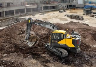 Rupsgraafmachines Volvo EC140EL