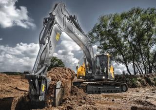 Rupsgraafmachines Volvo EC220EL