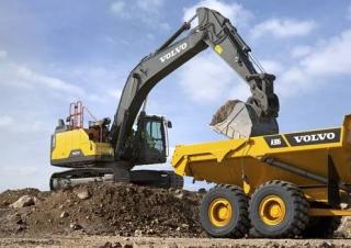 Rupsgraafmachines Volvo EC300E HYBRID 