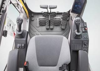 Rupsgraafmachines Volvo EC300E HYBRID 
