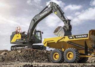 Rupsgraafmachines Volvo EC300E L Hybrid