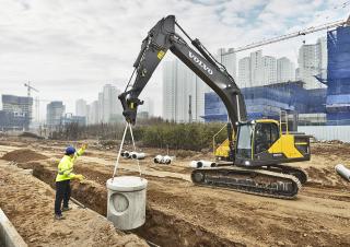 Rupsgraafmachines Volvo EC300ELR