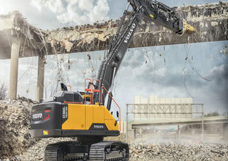 Rupsgraafmachines Volvo EC380ENL Straight boom