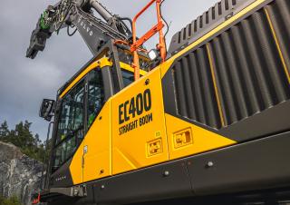 Rupsgraafmachines Volvo EC400 Straight Boom NL