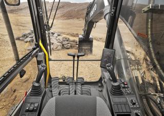 Rupsgraafmachines Volvo EC480EL
