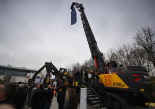 Rupsgraafmachines Volvo EC750E HR