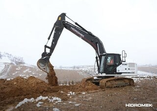 Rupsgraafmachines Hidromek HMK 230 LC