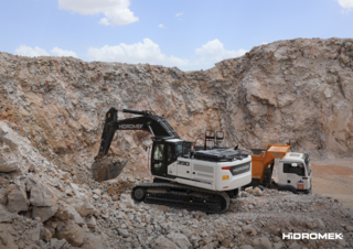 Rupsgraafmachines Hidromek HMK 390 LC HD