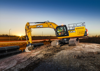 Rupsgraafmachines JCB JS370 LC LR