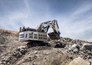Rupsgraafmachines Liebherr R 9600
