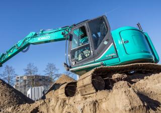 Rupsgraafmachines Kobelco SK 140 SRLC 3