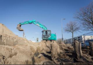 Rupsgraafmachines Kobelco SK 140 SRLC 5