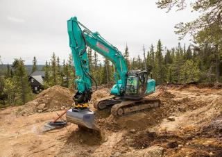 Rupsgraafmachines Kobelco SK 210 SNLC 10
