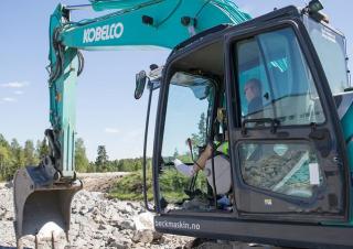 Rupsgraafmachines Kobelco SK 260 LC 10E