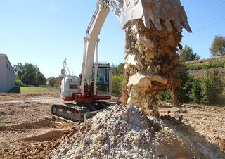 Rupsgraafmachines Takeuchi TB 2150