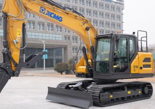Rupsgraafmachines XCMG XE135U