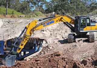 Rupsgraafmachines XCMG XE370D