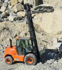Ruwterrein-heftrucks Ausa C 400 H  X4