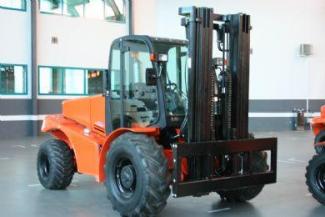 Ruwterrein-heftrucks Mast Explorer H 70 DA