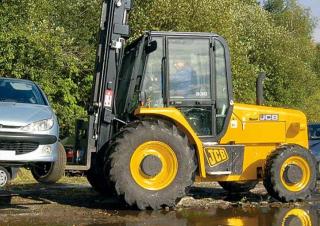 Ruwterrein-heftrucks JCB 930