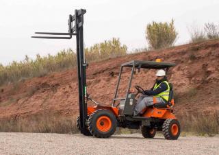 Ruwterrein-heftrucks Ausa C 11 M