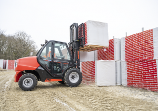 Ruwterrein-heftrucks Manitou MC 25-4