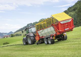 Silagewagens Pöttinger Boss 3240 DB Master