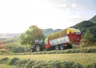 Silagewagens Pöttinger Boss 3240 DB Master