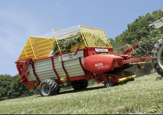 Silagewagens Pöttinger Boss Alpin 251