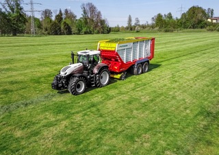 Silagewagens Pöttinger Jumbo 7450 DB