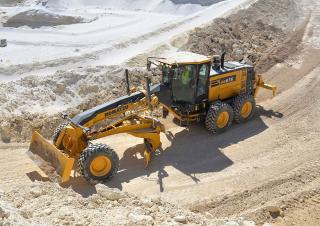Sorteermachines Komatsu GD675-7E0