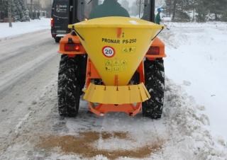 Apparatuur winteronderhoud Spreader Units Koppelbare strooier Pronar PS 250