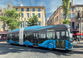 Bussen Stadsbussen Iveco E-way 18 m