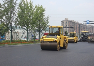 Walsen Tandemtrilwalsen Bomag BW 203 ADO-4