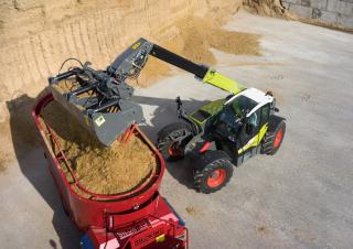 Telescoopladers Claas Scorpion 746