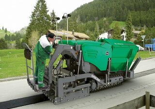 Track-asfalteermachines Vögele Super 800i
