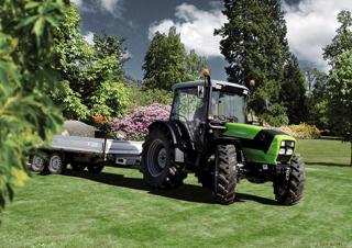 Tractoren met vierwielaandrijving DEUTZ-FAHR 5085 D GS