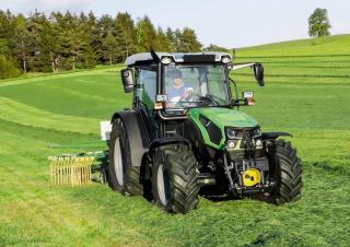 Tractoren met vierwielaandrijving DEUTZ-FAHR 5090 D