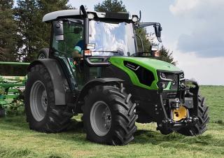 Tractoren met vierwielaandrijving DEUTZ-FAHR 5090 D GS