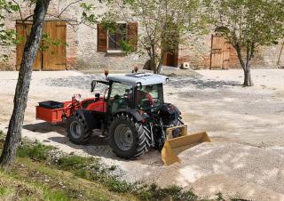 Tractoren met vierwielaandrijving DEUTZ-FAHR 5100 G