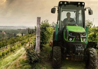 Tractoren met vierwielaandrijving DEUTZ-FAHR 5105 DS TTV